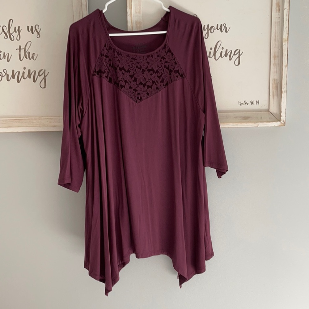 Super soft torrid shirt!